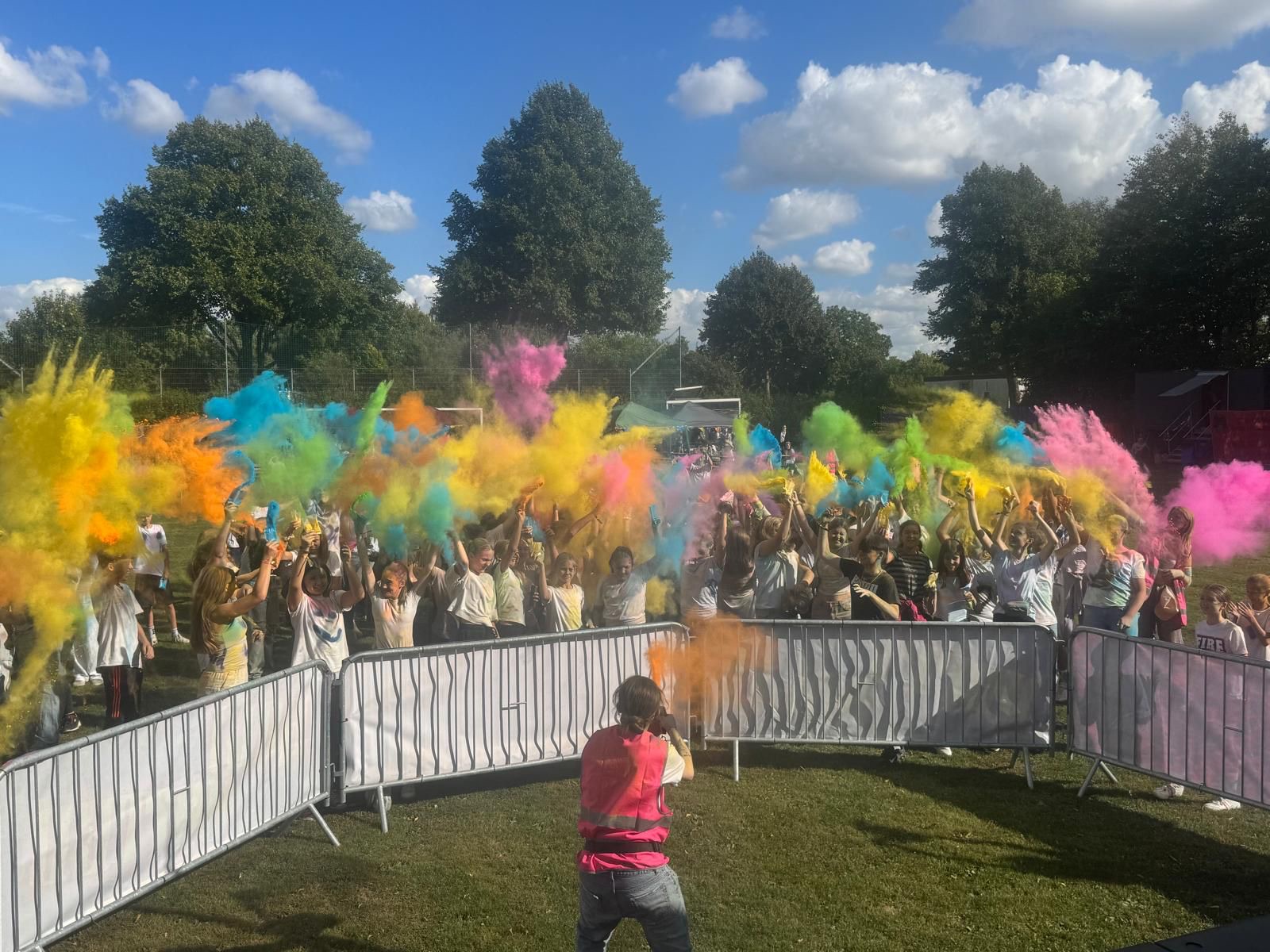 Holy United - Das Farbenfest für Kinder und Jugendliche